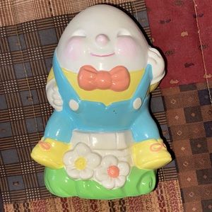 NWOT VINTAGE 1982 Avon Humpty Dumpty Hand Painted Ceramic Coin Bank with Plug